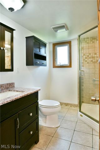 1393 Sunnyfield Avenue NW, Warren, OH 44481