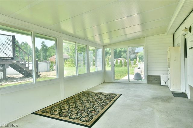 1393 Sunnyfield Avenue NW, Warren, OH 44481