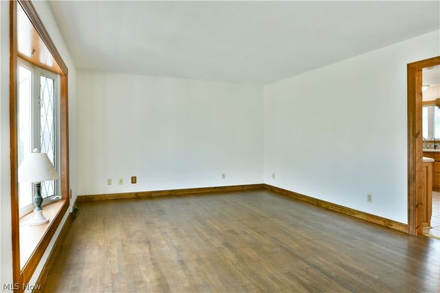 1393 Sunnyfield Avenue NW, Warren, OH 44481