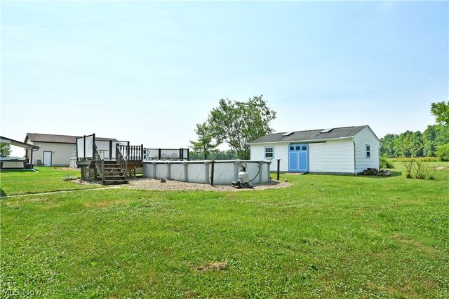 1393 Sunnyfield Avenue NW, Warren, OH 44481