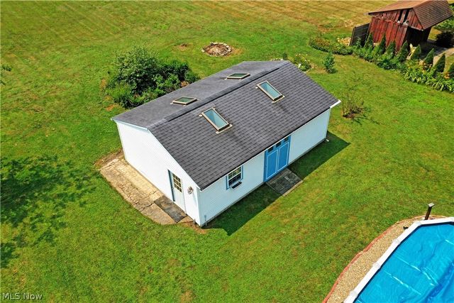 1393 Sunnyfield Avenue NW, Warren, OH 44481