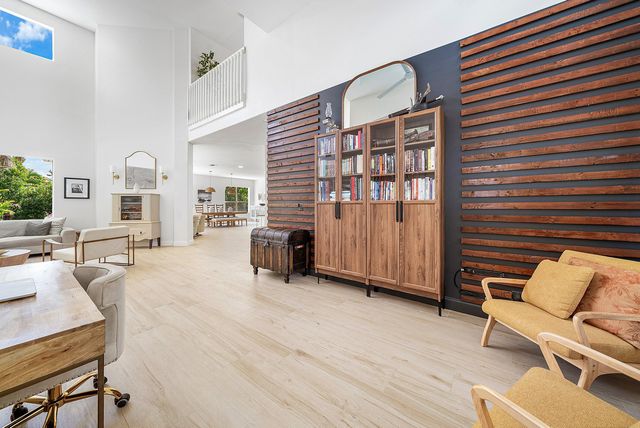 10317 Oak Meadow Lane, Lake Worth, FL 33449