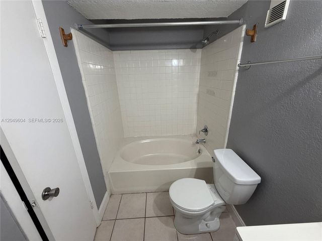 15560 SW 104th TER 611, Miami, FL 33196