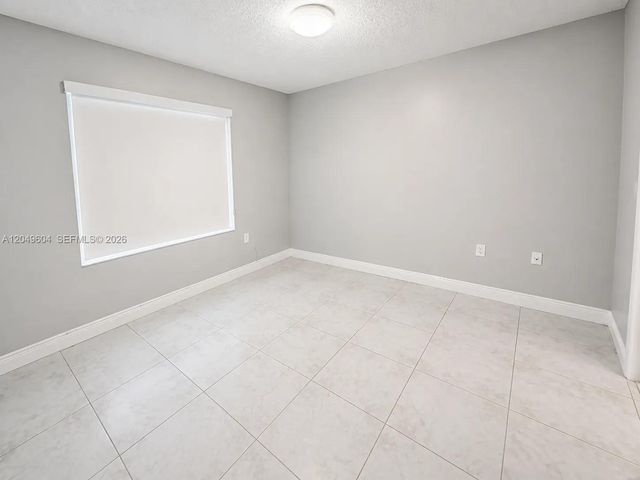 15560 SW 104th TER 611, Miami, FL 33196