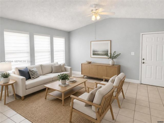 15560 SW 104th TER 611, Miami, FL 33196