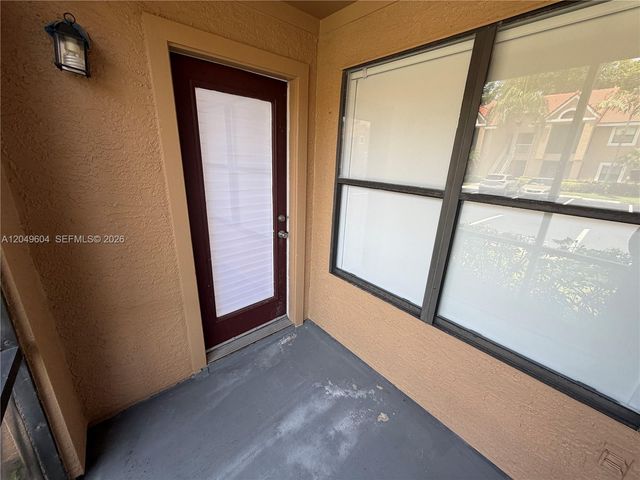 15560 SW 104th TER 611, Miami, FL 33196