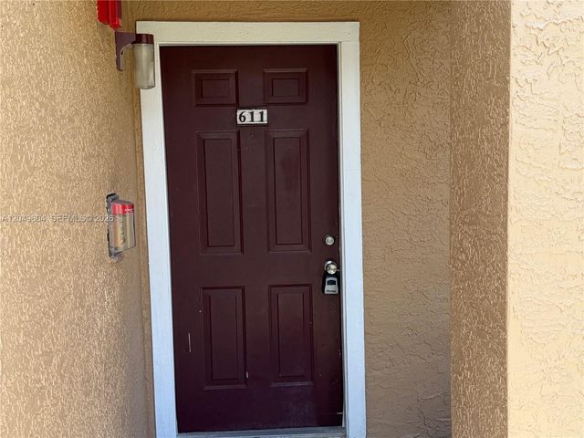 15560 SW 104th TER 611, Miami, FL 33196