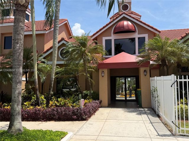 15560 SW 104th TER 611, Miami, FL 33196