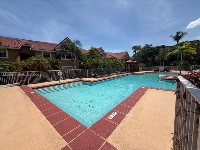 15560 SW 104th TER 611, Miami, FL 33196