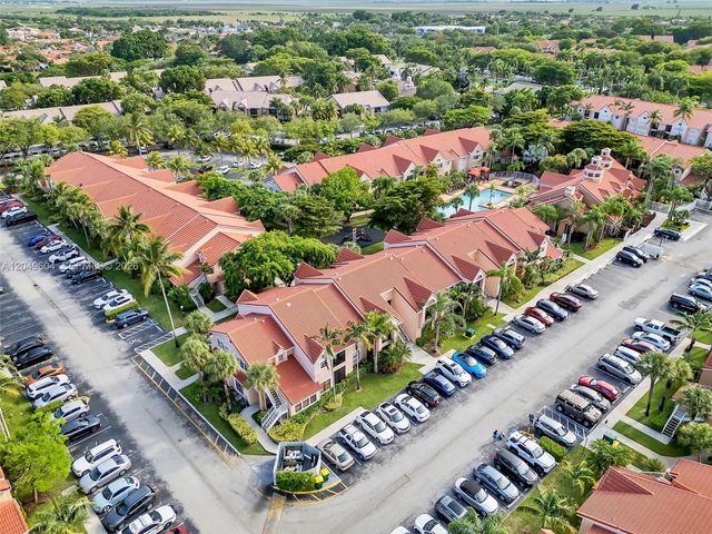 15560 SW 104th TER 611, Miami, FL 33196