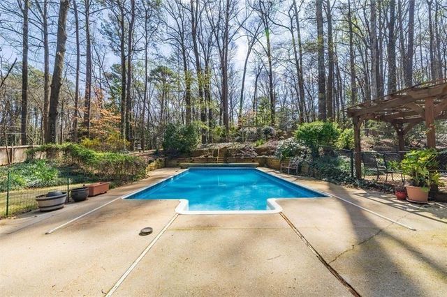 2393 Flintlock Drive, Smoke Rise, GA 30087