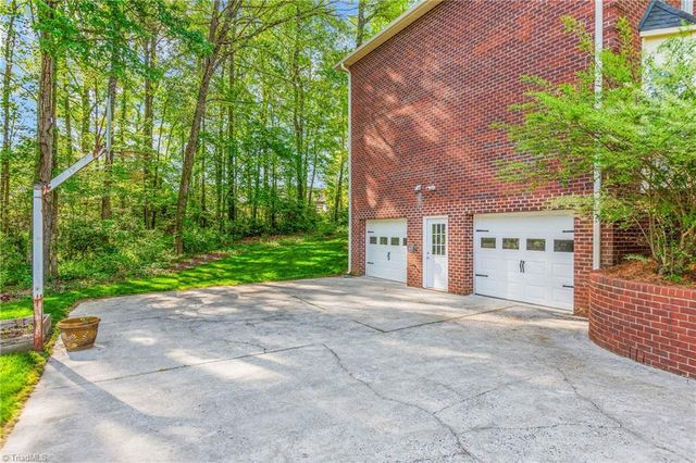 7088 Orchard Path Drive, Clemmons, NC 27012