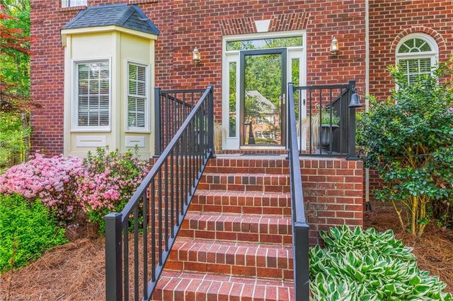 7088 Orchard Path Drive, Clemmons, NC 27012