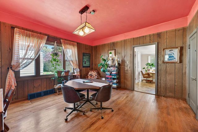 925 Lincoln AVENUE, Milwaukee, WI 53207