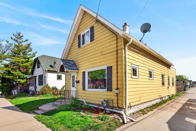 925 Lincoln AVENUE, Milwaukee, WI 53207