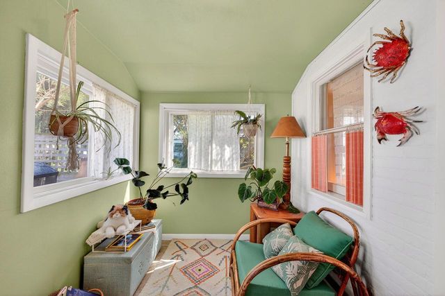 925 Lincoln AVENUE, Milwaukee, WI 53207