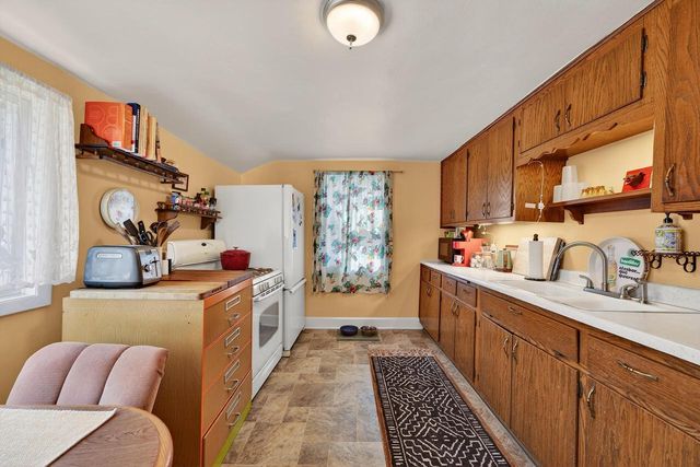 925 Lincoln AVENUE, Milwaukee, WI 53207