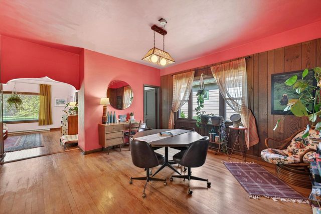 925 Lincoln AVENUE, Milwaukee, WI 53207