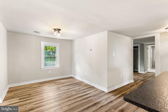 65 MACARTHUR AVE, Franklinville, NJ 08322