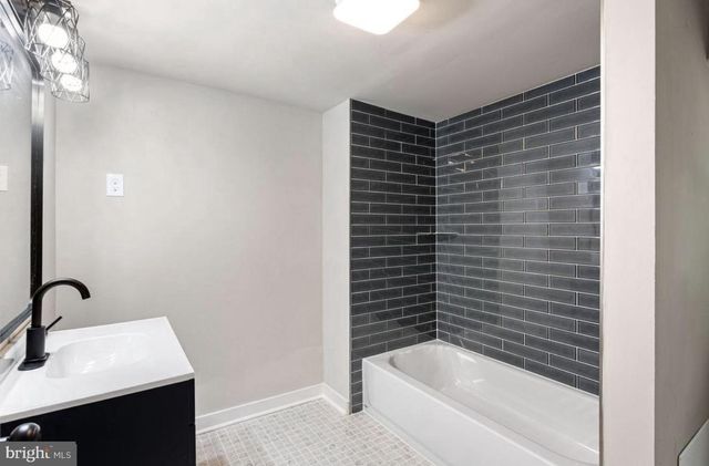 65 MACARTHUR AVE, Franklinville, NJ 08322