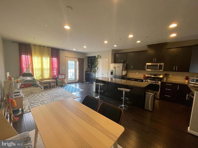 22421 SWEETSPIRE DR, Clarksburg, MD 20871