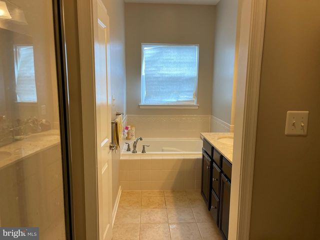 22421 SWEETSPIRE DR, Clarksburg, MD 20871
