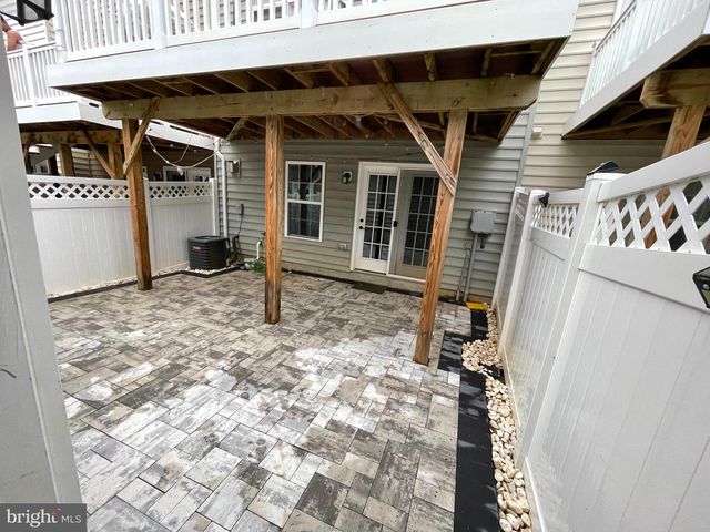 22421 SWEETSPIRE DR, Clarksburg, MD 20871