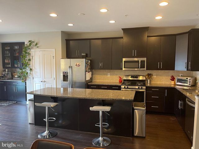 22421 SWEETSPIRE DR, Clarksburg, MD 20871