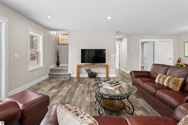 2757 Fashion Avenue, Interlochen, MI 49643