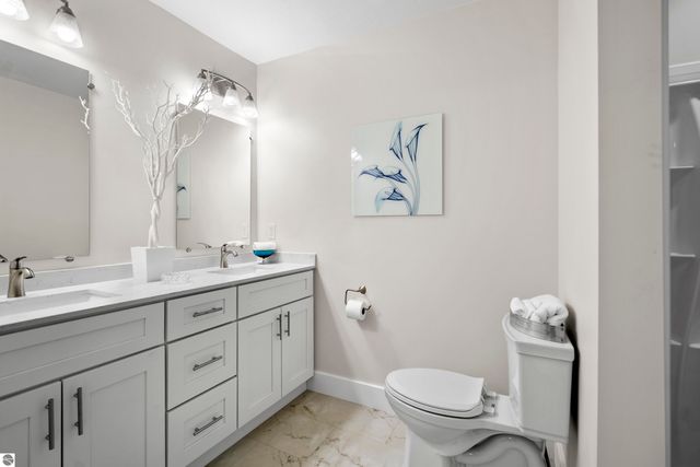 2757 Fashion Avenue, Interlochen, MI 49643