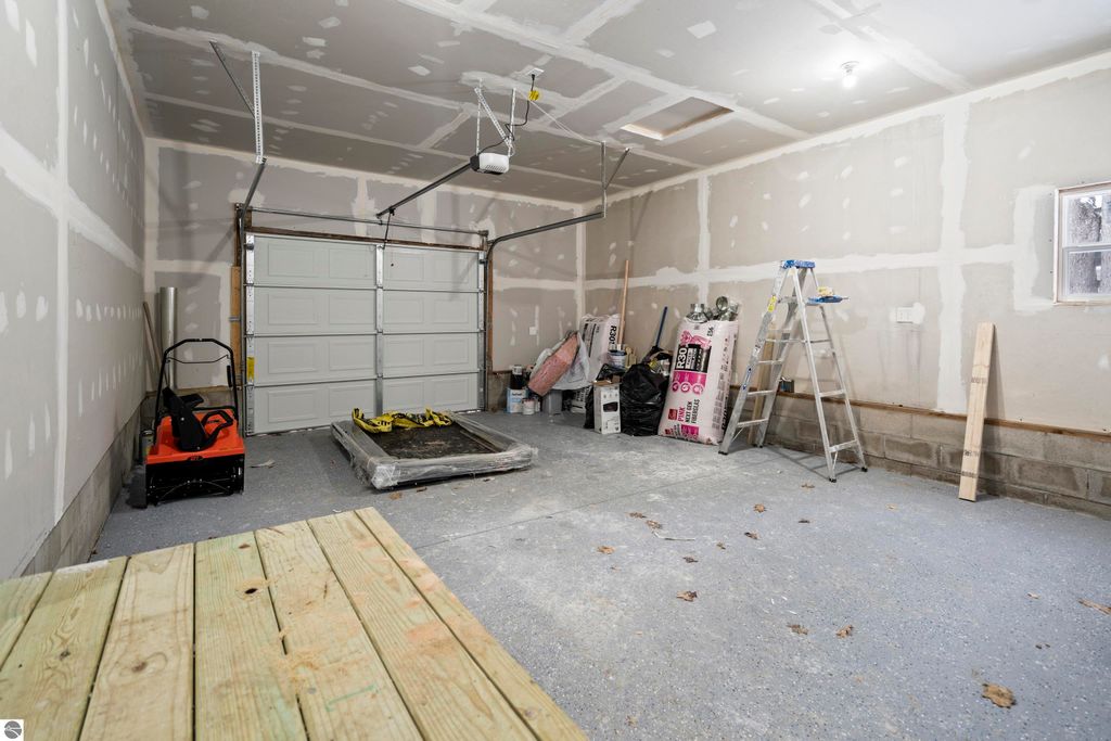 Image 9 of property listing at 2757 Fashion Avenue, Interlochen, MI 49643