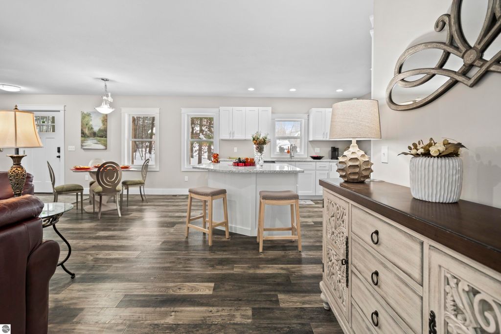 Image 21 of property listing at 2757 Fashion Avenue, Interlochen, MI 49643