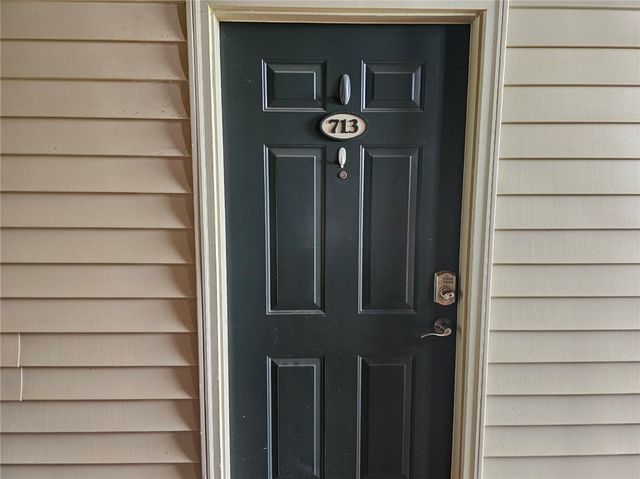 713 Harts Cove Way, Seneca, SC 29678
