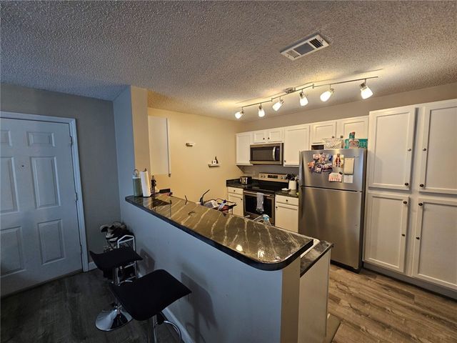 713 Harts Cove Way, Seneca, SC 29678