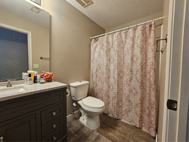 713 Harts Cove Way, Seneca, SC 29678