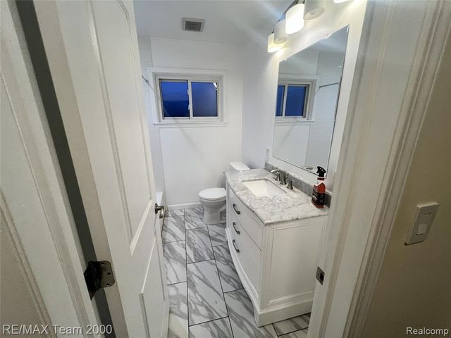 29069 Grandon Street, Livonia, MI 48150