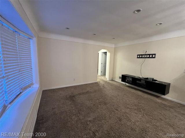 29069 Grandon Street, Livonia, MI 48150