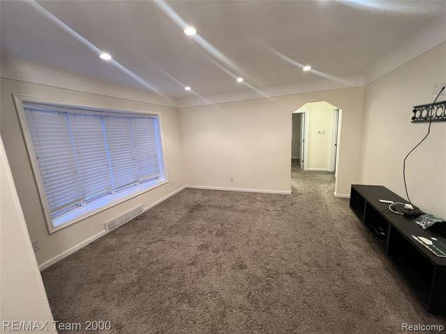 29069 Grandon Street, Livonia, MI 48150