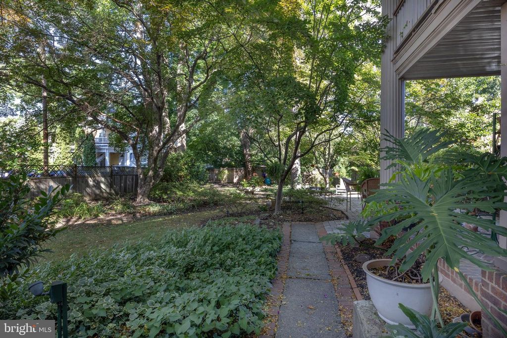 26 YORK ST, LAMBERTVILLE, NJ 08530 — photo 4