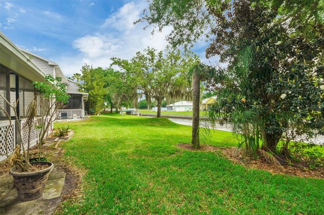 323 ORANGE BLOSSOM DRIVE 323, Winter Haven, FL 33880