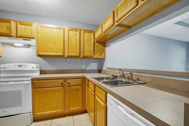 323 ORANGE BLOSSOM DRIVE 323, Winter Haven, FL 33880