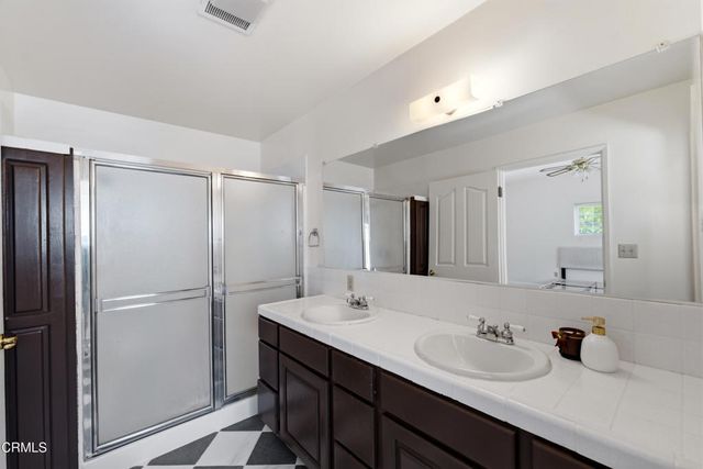 15811 Calle El Capitan, Green Valley, CA 91390