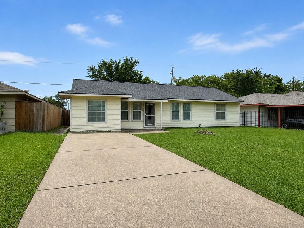 1310 Loper Street, Houston, TX 77017