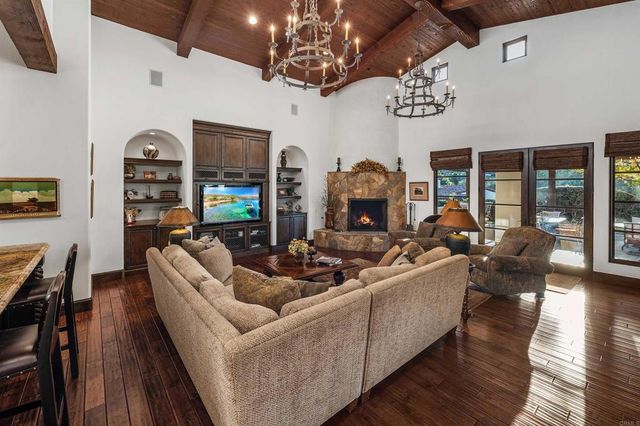 6870 La Valle Plateada, Rancho Santa Fe, CA 92067