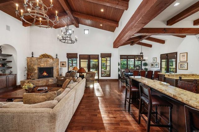 6870 La Valle Plateada, Rancho Santa Fe, CA 92067