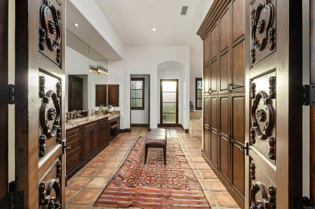 6870 La Valle Plateada, Rancho Santa Fe, CA 92067