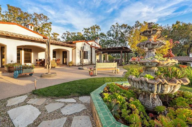 6870 La Valle Plateada, Rancho Santa Fe, CA 92067