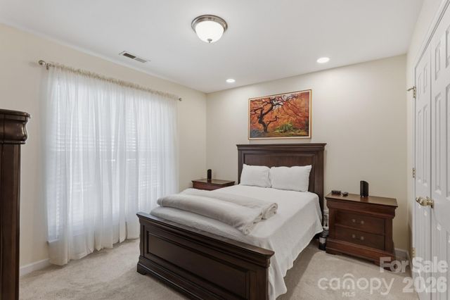 7917 Pebbleridge Drive, Charlotte, NC 28212