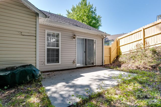 7917 Pebbleridge Drive, Charlotte, NC 28212