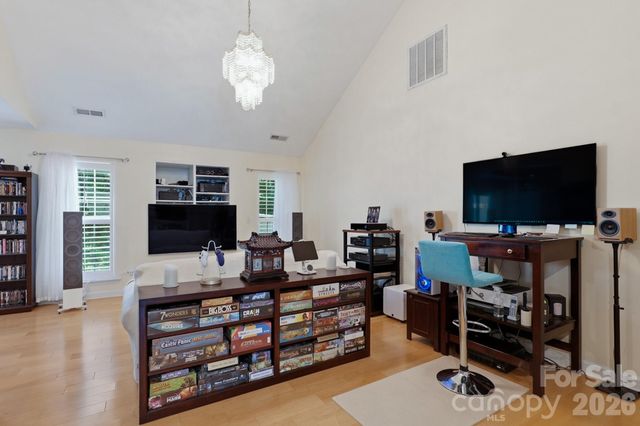 7917 Pebbleridge Drive, Charlotte, NC 28212
